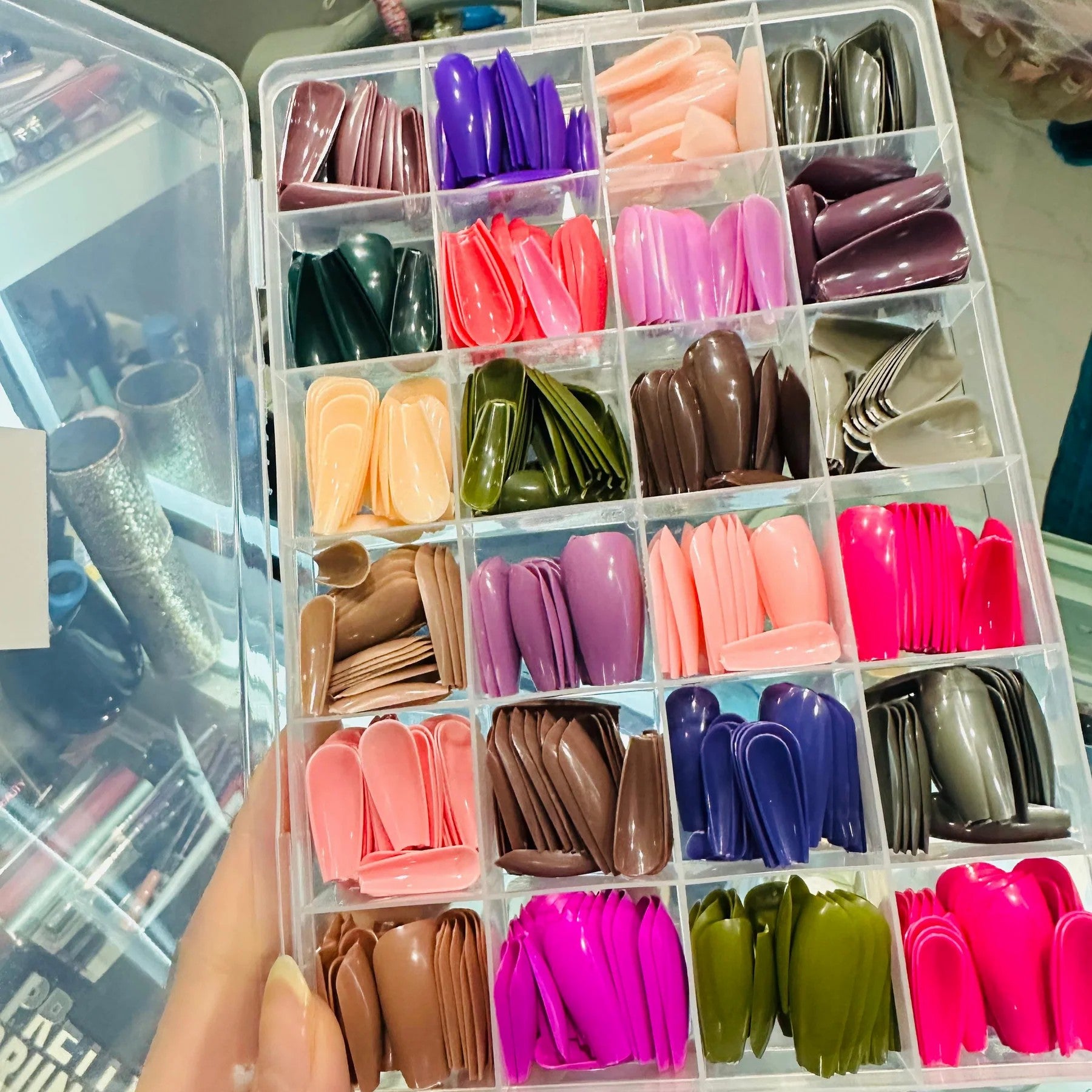 Artificial Nails Box – 24 Colors Reusable Full Cover Acrylic Press-On Nail Set With Glue